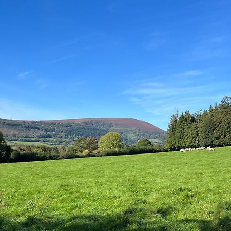 The Granary Villa Abergavenny Exterior photo