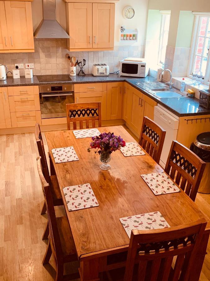 The Granary Villa Abergavenny Exterior photo